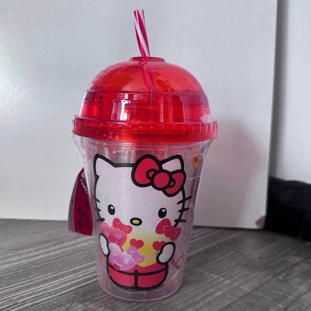 sanrio plastic hello kitty valentines candy cup